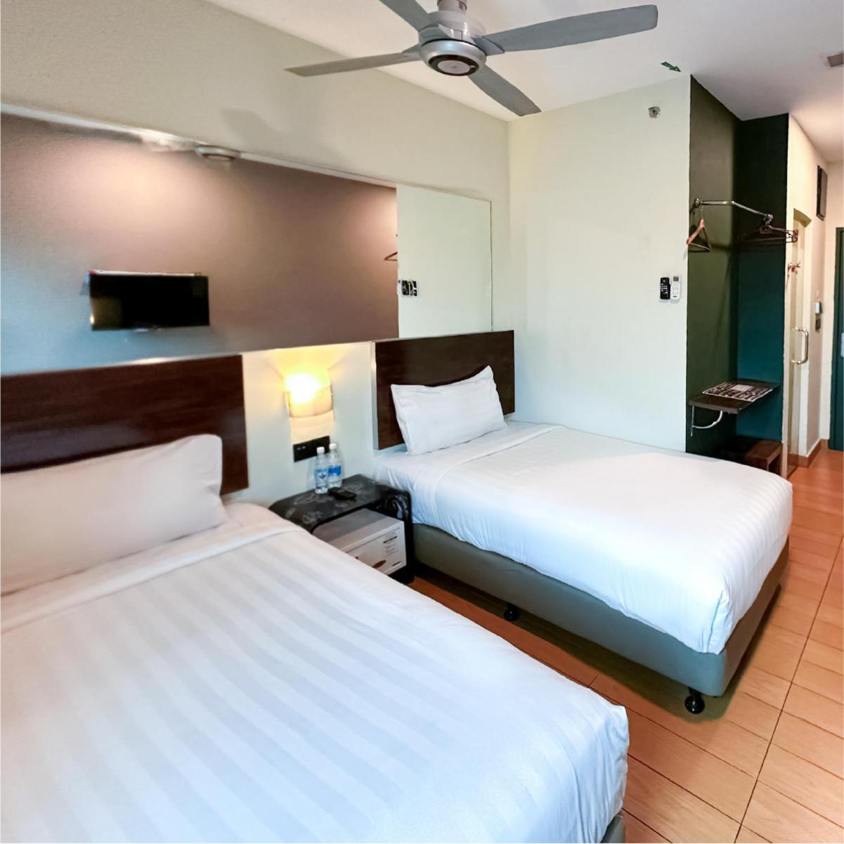Tune Hotel - Kota Bharu City Centre Exterior photo